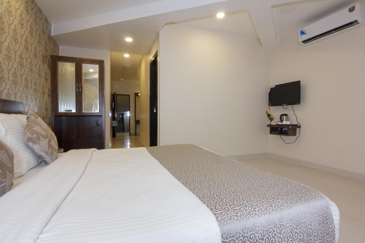 Strand Resort Lonavala Εξωτερικό φωτογραφία